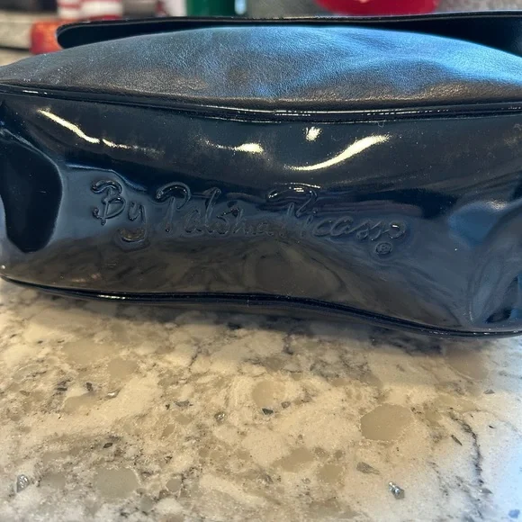 Paloma Picasso Elegant Black Crossbody Bag - Picture 4 of 7